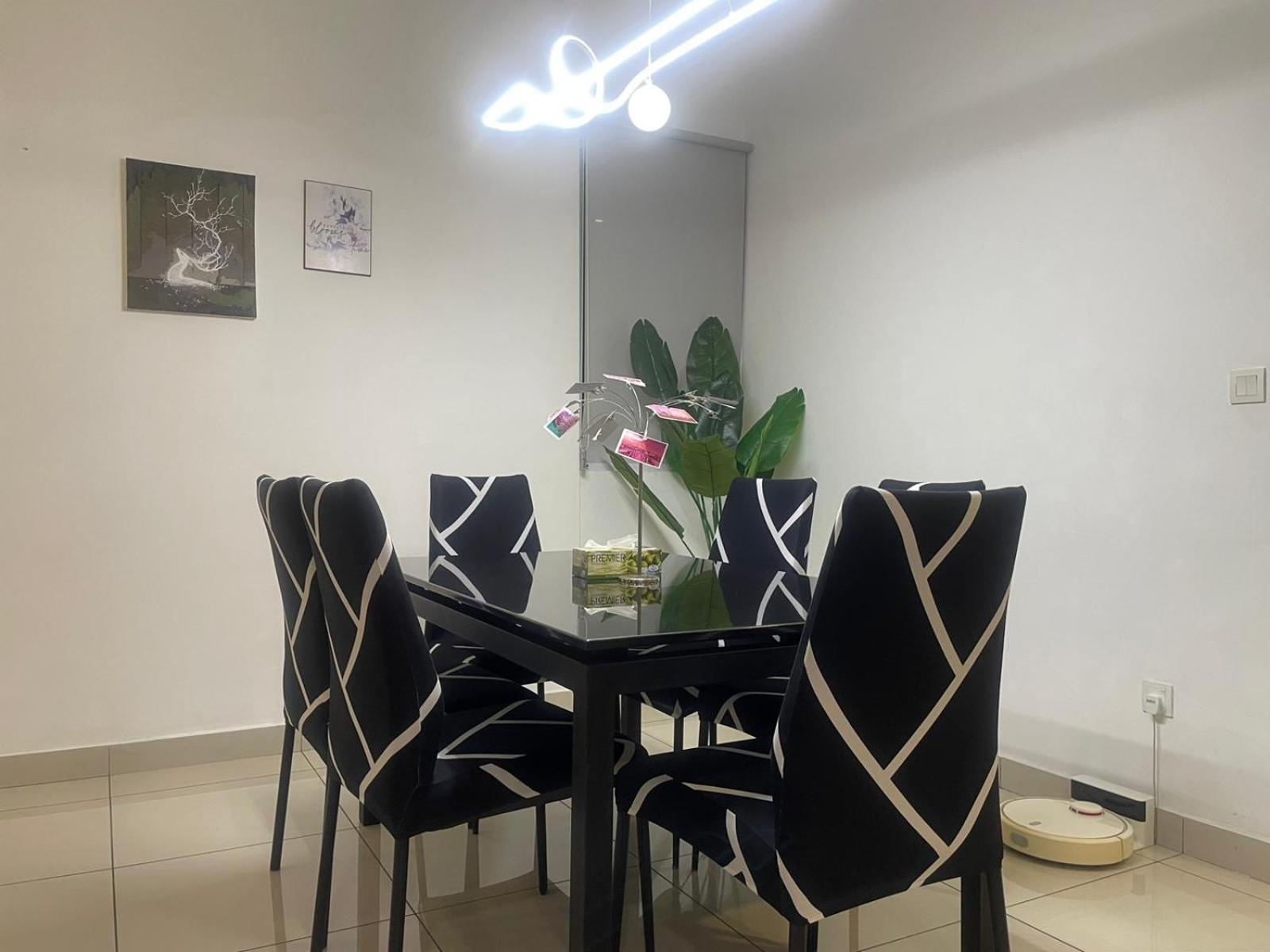 Pinnacle Tower Huge 7pax 3mins To Ciq Pangsapuri Johor Bahru
