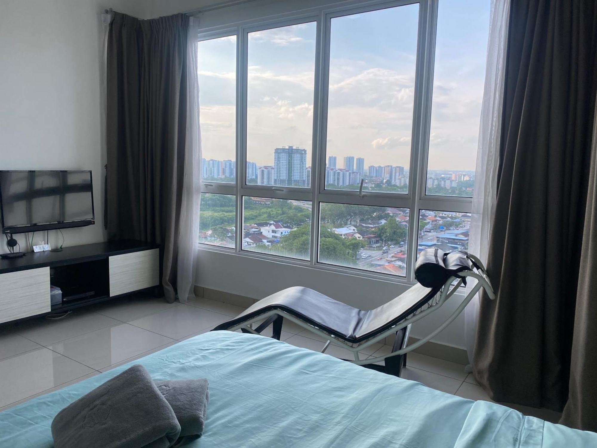 Pangsapuri Pinnacle Tower Huge 7pax 3mins To Ciq Johor Bahru